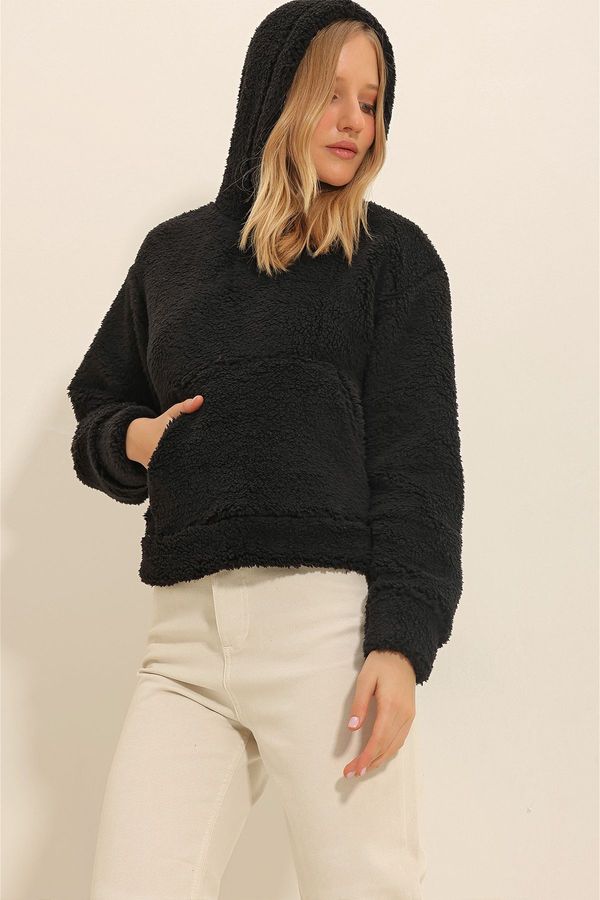 Trend Alaçatı Stili Trend Alaçatı Stili Women's Black Hooded Kangaroo Pocket Plush Sweatshirt