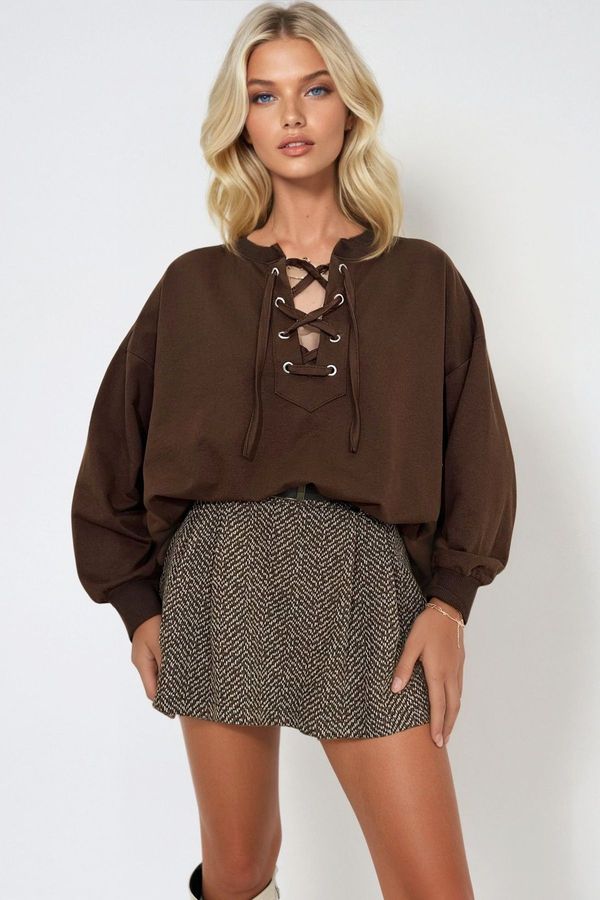 Trend Alaçatı Stili Trend Alaçatı Stili Women's Brown Lace-Up Oversize Sweatshirt
