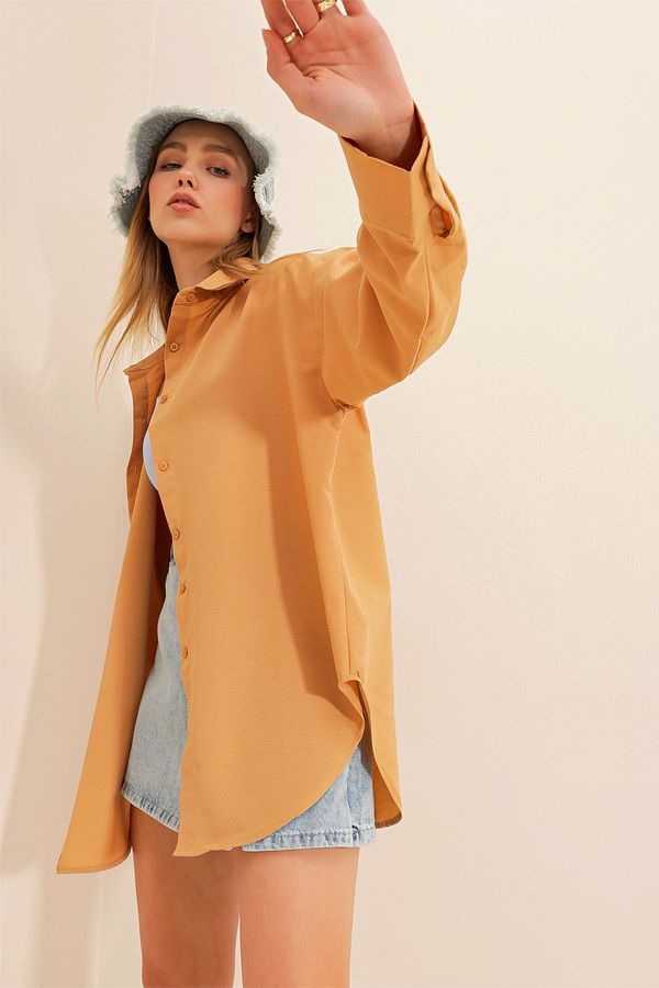 Trend Alaçatı Stili Trend Alaçatı Stili Women's Camel Oversize Long Woven Shirt