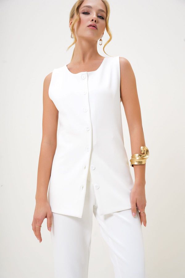 Trend Alaçatı Stili Trend Alaçatı Stili Women's Ecru Crew Neck Knitted Crepe Long Vest