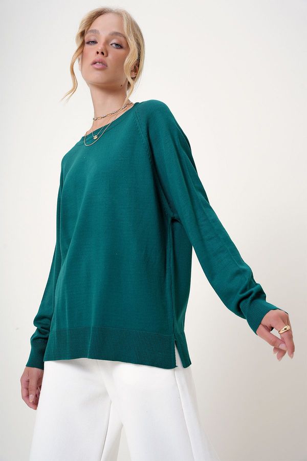 Trend Alaçatı Stili Trend Alaçatı Stili Women's Emerald Green Boat Neck Side Slit Flowy Knitwear Blouse