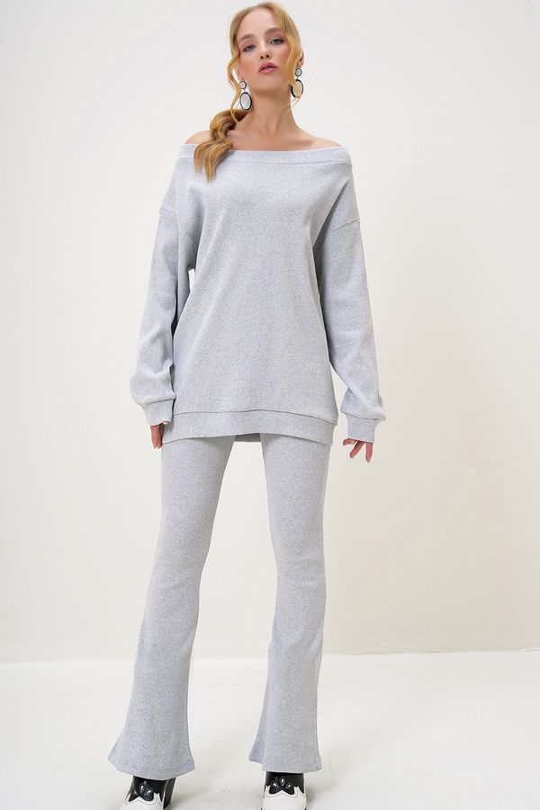 Trend Alaçatı Stili Trend Alaçatı Stili Women's Gray Boat Neck Camisole Oversize Blouse and Bell-bottom Trouser Set