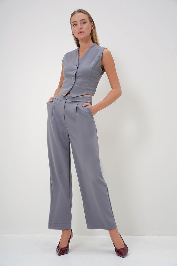 Trend Alaçatı Stili Trend Alaçatı Stili Women's Gray V-Neck Buttoned Vest and Double Pocket Palazzo Pants Set