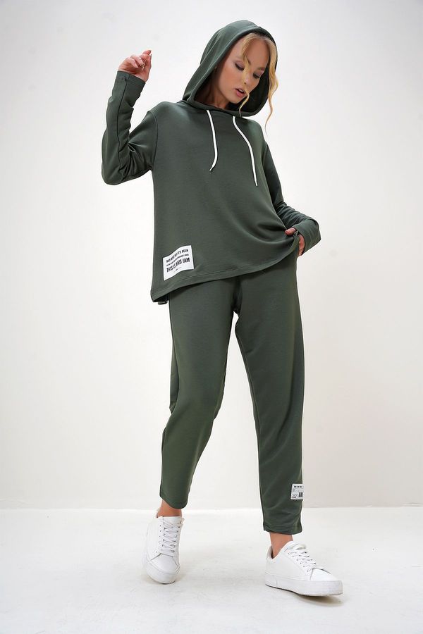 Trend Alaçatı Stili Trend Alaçatı Stili Women's Green Emblem Detailed Hooded Double Yarn Tracksuit