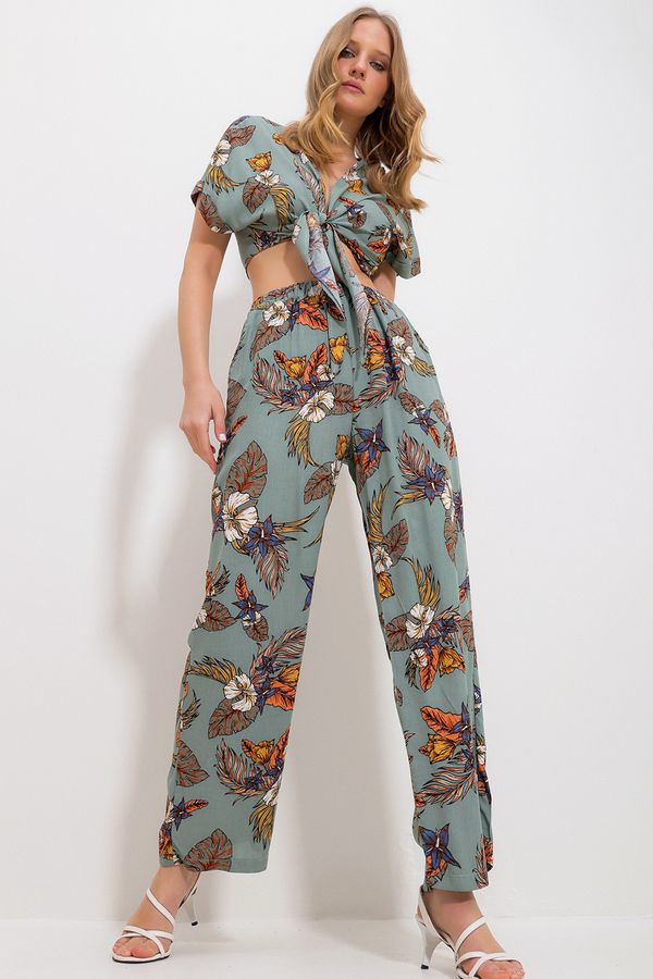 Trend Alaçatı Stili Trend Alaçatı Stili Women's Khaki Patterned Tie Crop Blouse And Pocket Trousers Bottom Top Woven Suit