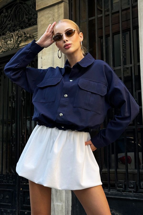 Trend Alaçatı Stili Trend Alaçatı Stili Women's Navy Blue Snap Closure Waist Adjustable Double Pocket Gabardine Jacket