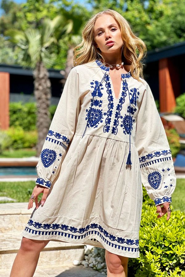 Trend Alaçatı Stili Trend Alaçatı Stili Women's Stone V-Neck Embroidered Raw Linen Dress
