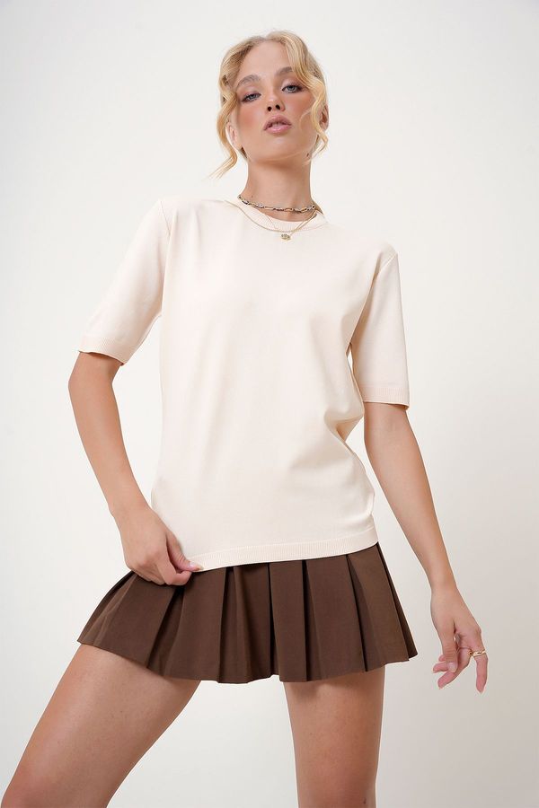 Trend Alaçatı Stili Trend Alaçatı Stili Women's Vanilla Crew Neck Half Sleeve Knitted Blouse