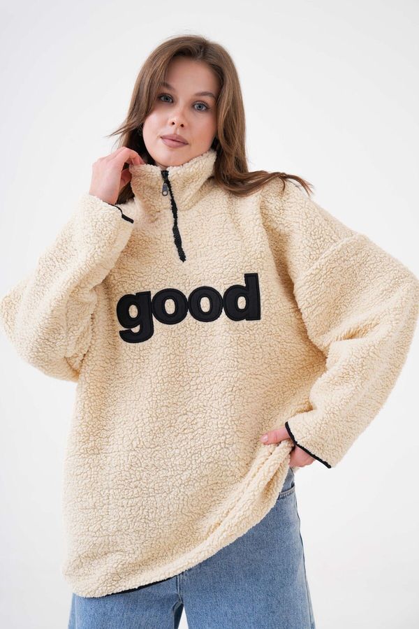 Trendyol Trendyol Beige Plush Slogan Printed Zippered Stand Collar Oversize Long Knitted Sweatshirt