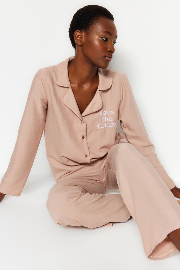 Trendyol Trendyol Beige Slogan Embroidered Satin Woven Pajama Set