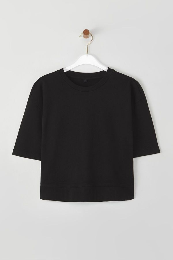 Trendyol Trendyol Black 100% Cotton Relaxed/Comfortable Crop Crew Neck Knitted T-Shirt