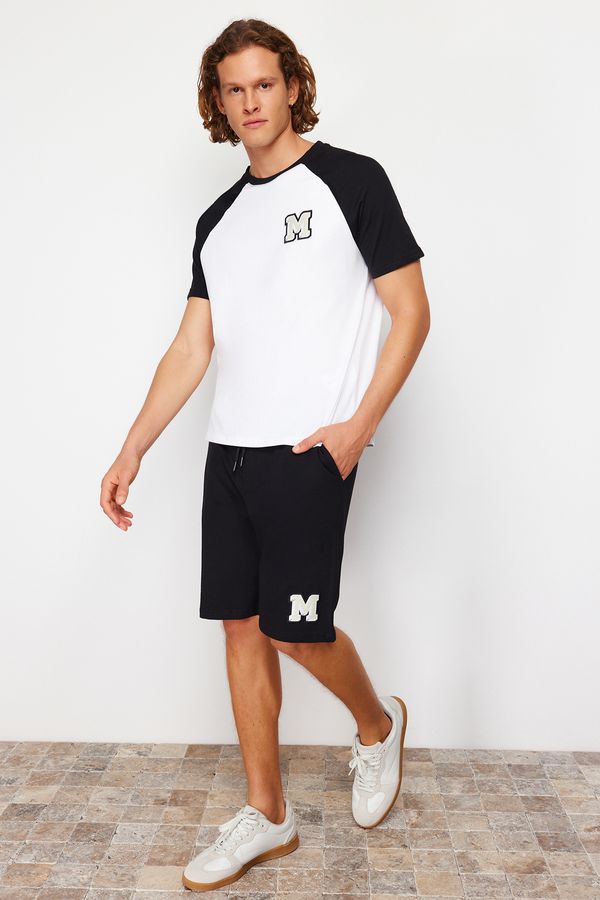 Trendyol Trendyol Black and White Embroidered Raglan Sleeve Knitted Pajamas Set