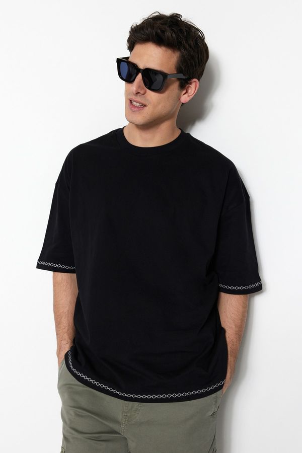 Trendyol Trendyol Black Oversize/Wide Cut Crew Neck Short Sleeve Embroidered 100% Cotton T-Shirt
