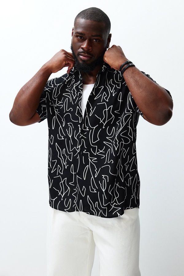 Trendyol Trendyol Black Regular Fit 100% Viscose Printed Short Sleeve Flowy Summer Plus Size Shirt