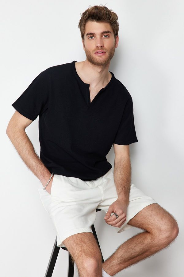 Trendyol Trendyol Black Regular/Normal Cut Textured Apparel Collar 100% Cotton T-Shirt