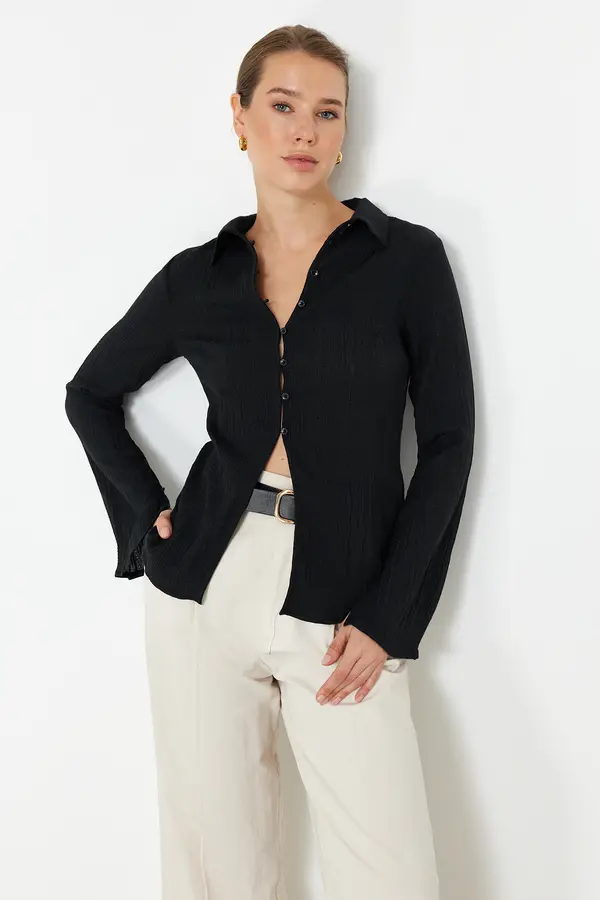 Trendyol Trendyol Black Textured Fitted Woven Shirt