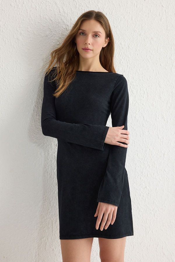 Trendyol Trendyol Black Washed/Faded Effect Skater/Waist Open Mini Knit Dress