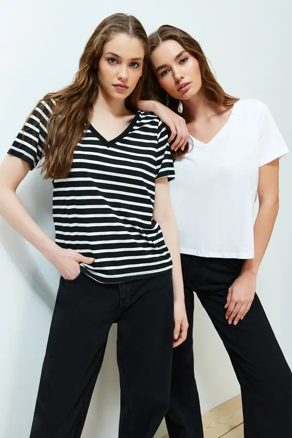 Trendyol Trendyol Black-White 2-Pack 100% Cotton V-Neck Knitted T-Shirt