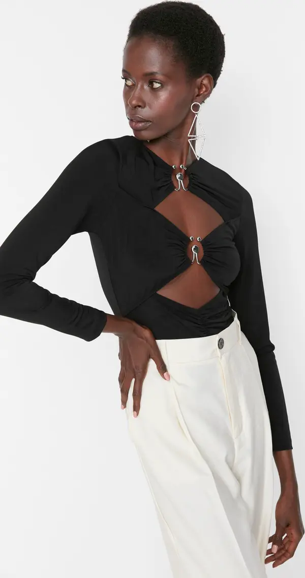 Trendyol Trendyol Black Window/Cut Out Detailed Accessory Snaps Body