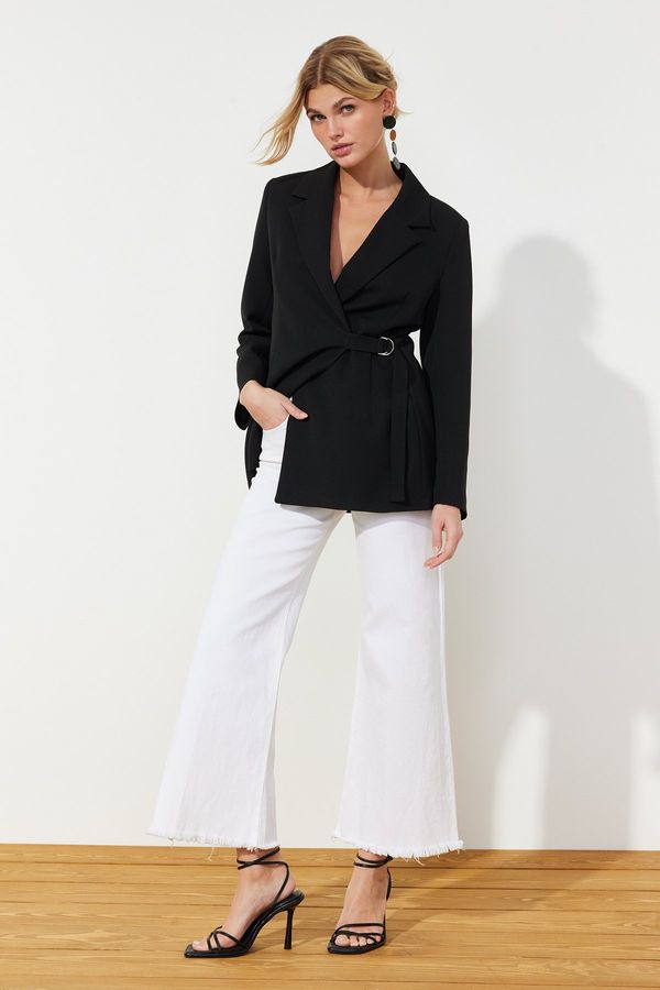 Trendyol Trendyol Black Woven Accessory Detail Regular Blazer Jacket