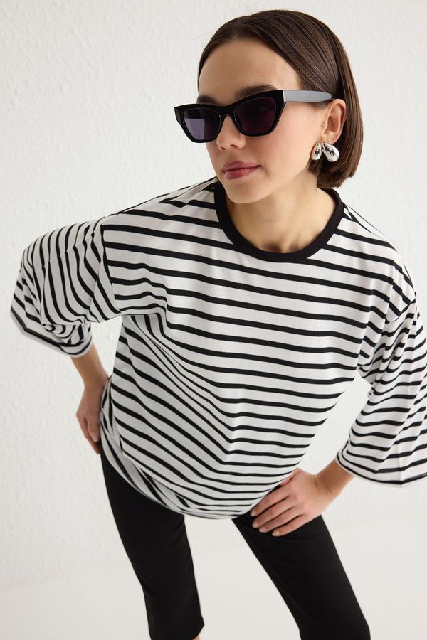 Trendyol Trendyol Black*001 Striped Relaxed/Comfortable Pattern Three Quarter Sleeve Knitted T-Shirt