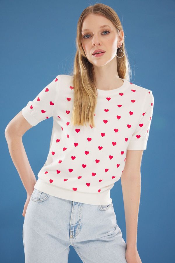 Trendyol Trendyol Bone Heart Printed Knit Blouse