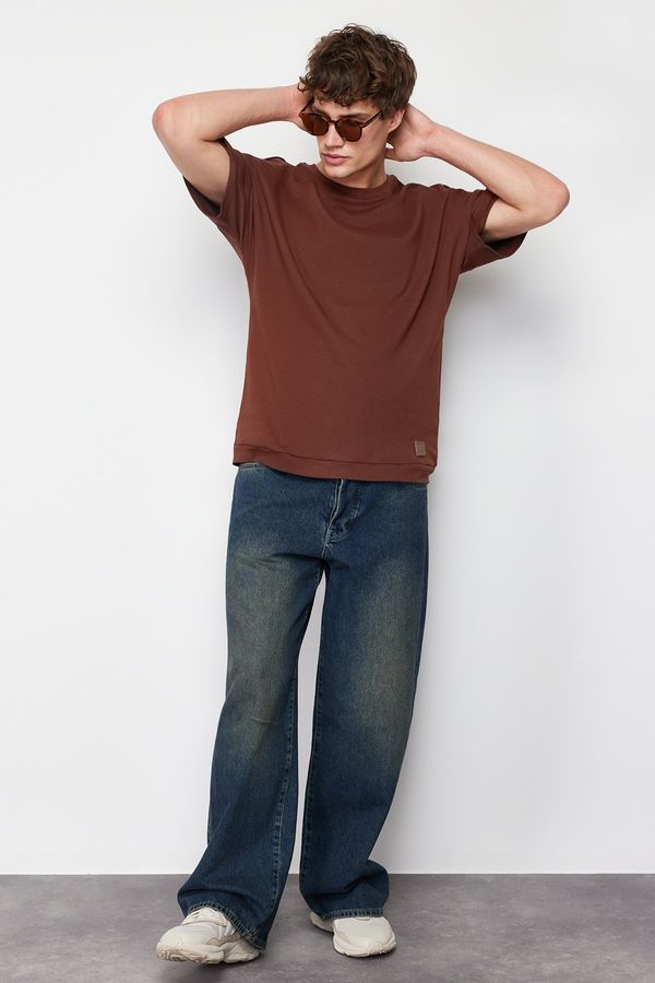 Trendyol Trendyol Brown Oversize T-Shirt with Stitching Detail