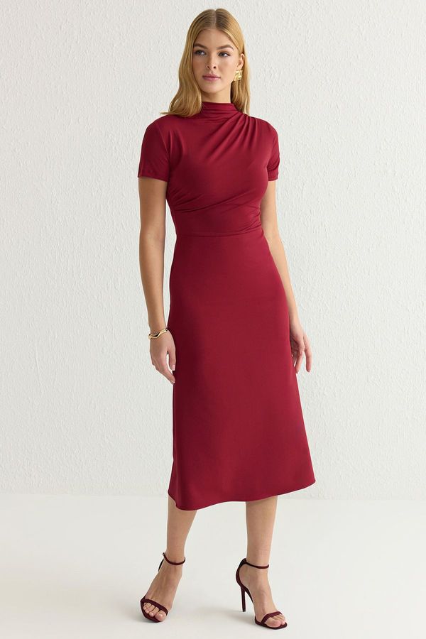 Trendyol Trendyol Burgundy Body-fitting Knitted Fabric Mixed Midi Woven Dress