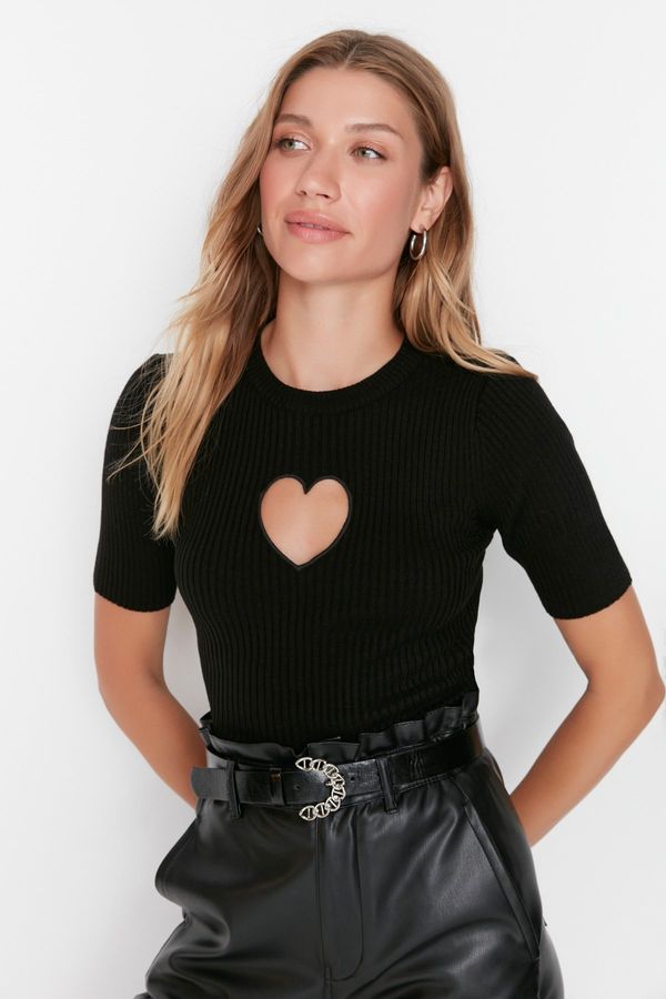 Trendyol Trendyol черен прозорец / изрязани трикотаж пуловер