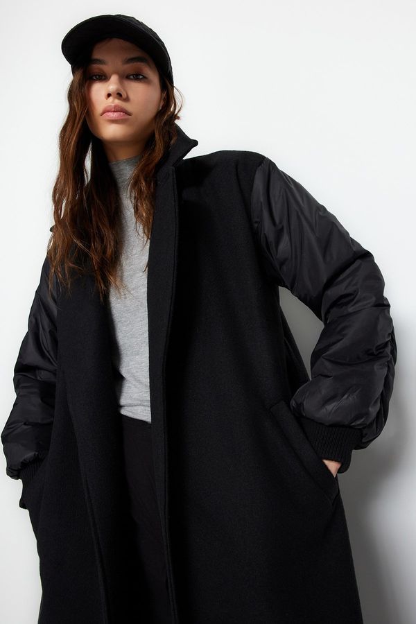 Trendyol Trendyol черен ръкав плат подробни облицовани дълго палто