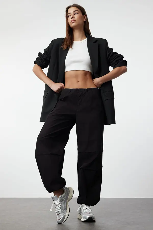 Trendyol Trendyol черен запушен нормален талия парашутен панталон