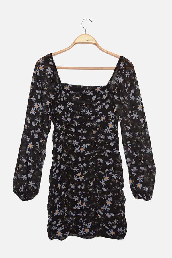 Trendyol Trendyol черна рокля с нисък гръб