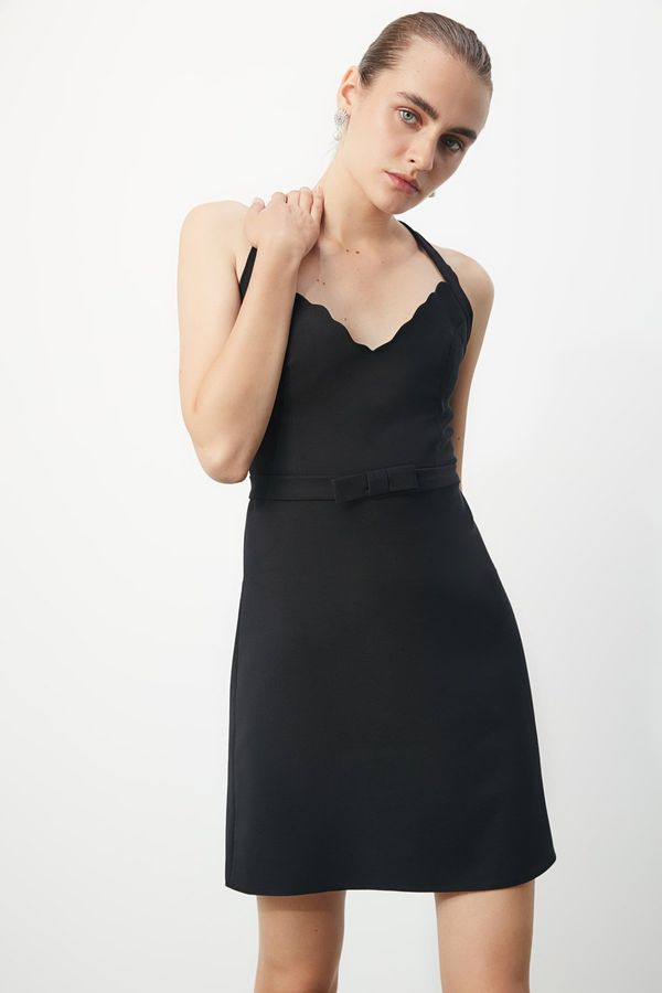 Trendyol Trendyol черна страна лазерно рязане колан подробна рокля