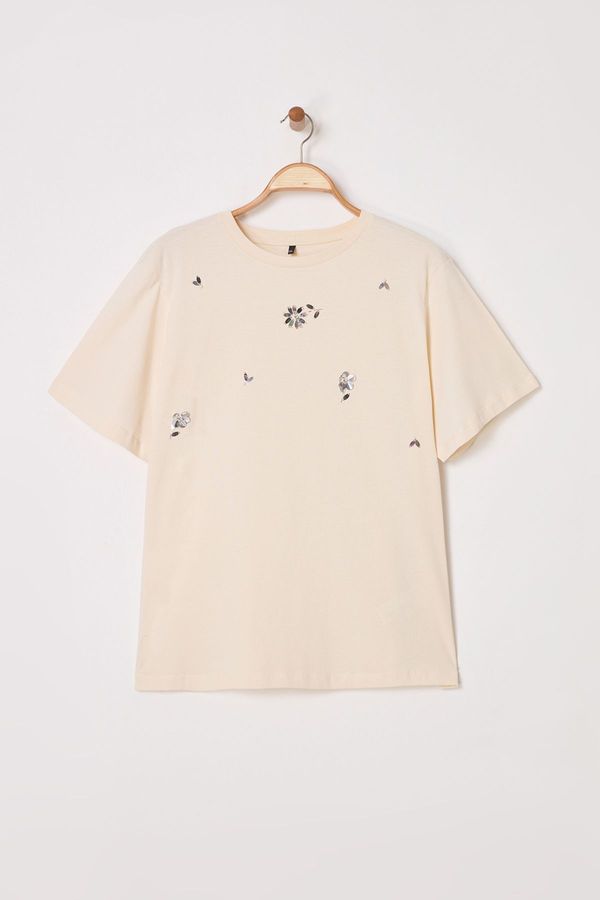 Trendyol Trendyol Curve Beige Crew Neck Floral Embroidered Knitting Plus Size T-shirt