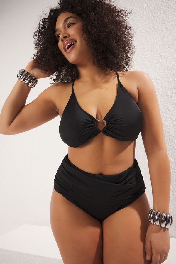 Trendyol Trendyol Curve Black Heart Accessory Detail Strapless Plus Size Bikini Above