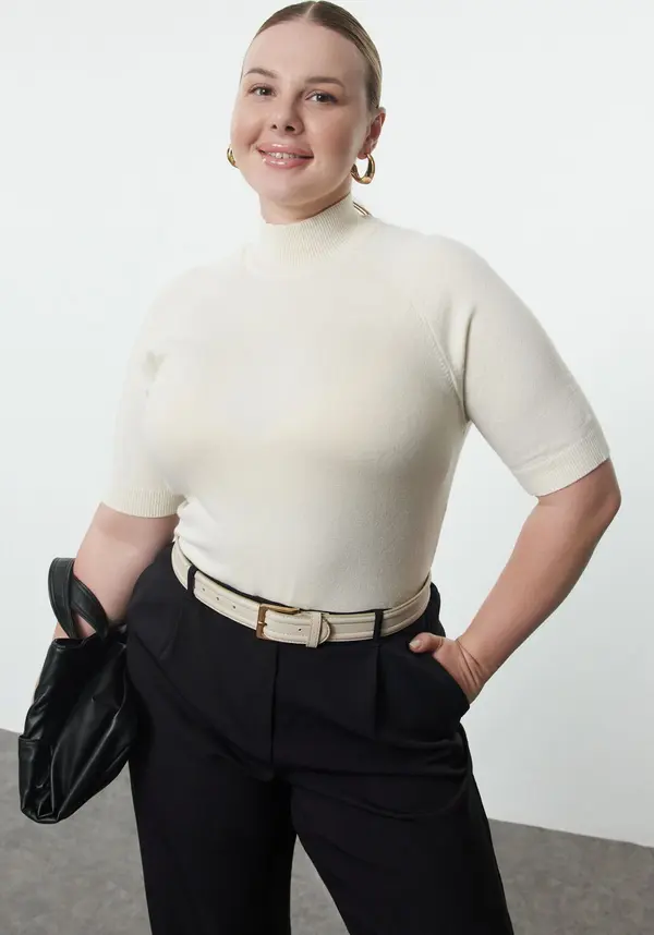Trendyol Trendyol Curve Ecru Stand Collar Premium Soft Quality Knitwear Blouse