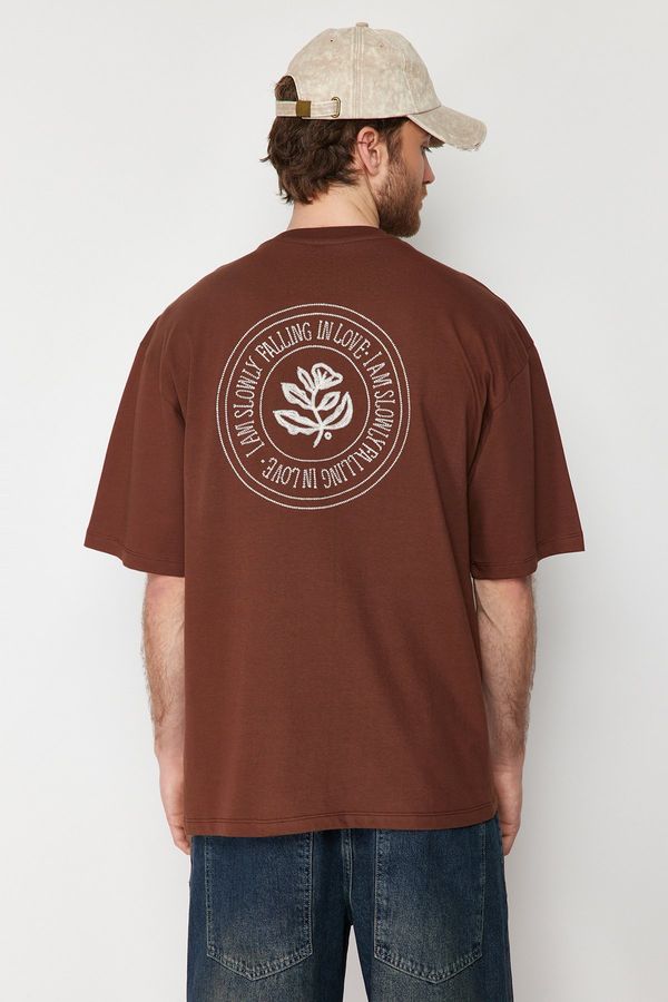 Trendyol Trendyol Dark Brown Oversize Embroidered 100% Cotton T-Shirt