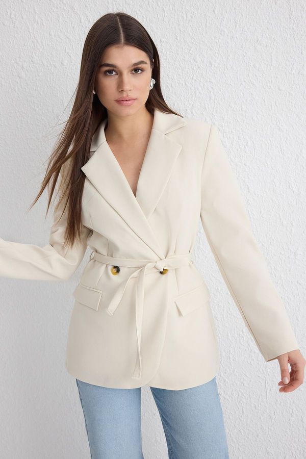 Trendyol Trendyol Ecru Belted Regular Lined Blazer Jacket