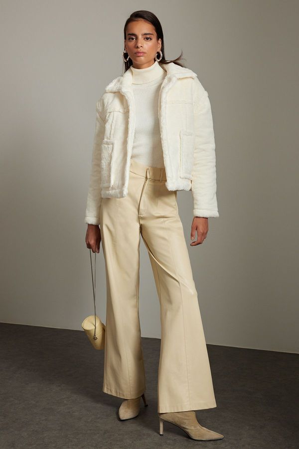 Trendyol Trendyol Ecru Oversized Plush Coat with Quilted Detail