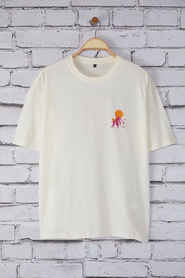 Trendyol Trendyol Ecru Oversize/Wide Cut Mountain Ridge Printed 100% Cotton T-Shirt