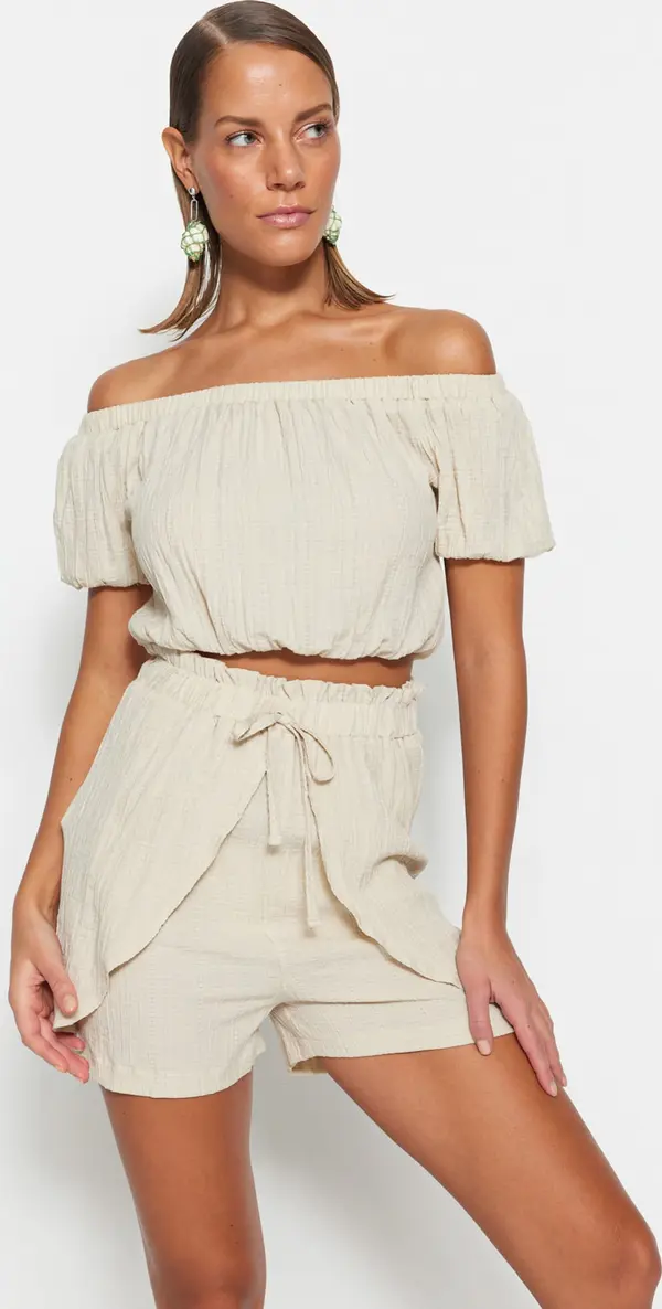 Trendyol Trendyol Ecru Woven Blouse Short Set
