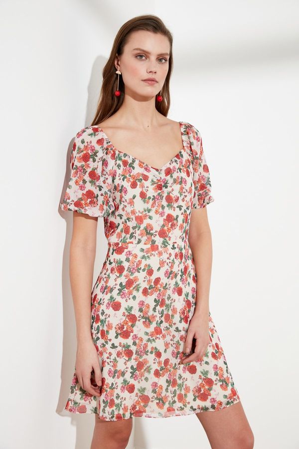 Trendyol Trendyol Ekru балон ръкав шарени рокля