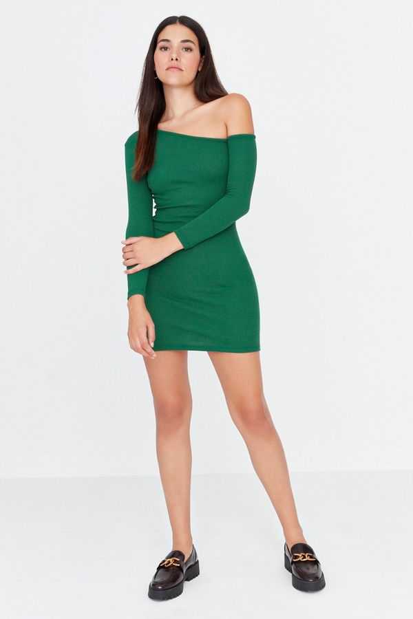 Trendyol Trendyol Emerald Green Fitted Asymmetric Neck Open Shoulder Mini Ribbed Stretch Knit Dress