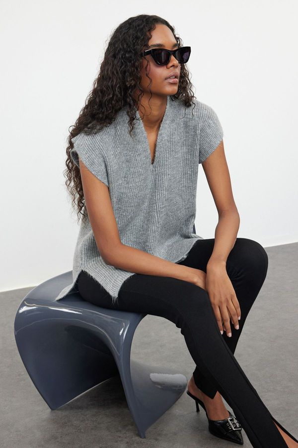 Trendyol Trendyol Gray Soft Texture V Neck Side Slit Knitted Sweater