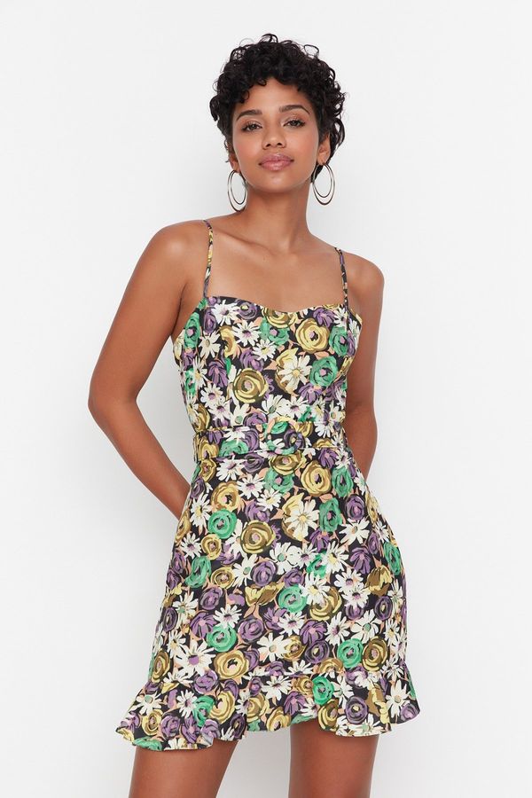 Trendyol Trendyol Green Dress with Straps and a Belt