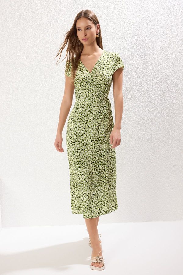 Trendyol Trendyol Green Floral Patterned Double Breasted Midi Woven Dress