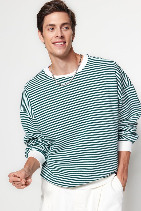 Trendyol Trendyol Green Oversize/Wide-Fit Striped Fleece Cotton Sweatshirt