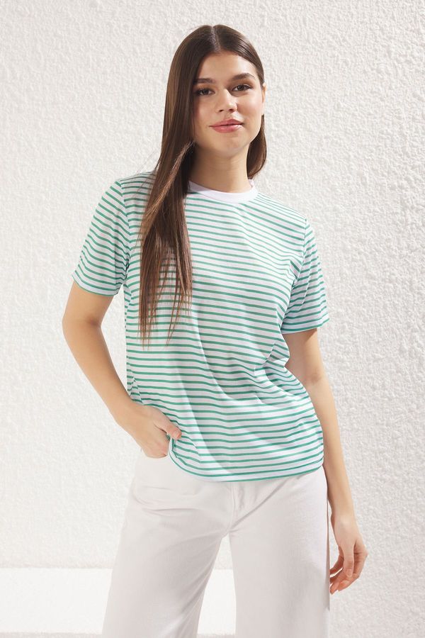 Trendyol Trendyol Green Striped Basic Crew Neck Short Sleeve Regular Fit Knitted T-Shirt