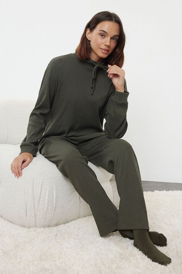Trendyol Trendyol Khaki Tie Detailed Stand Collar Ribbed Knitted Pajama Set
