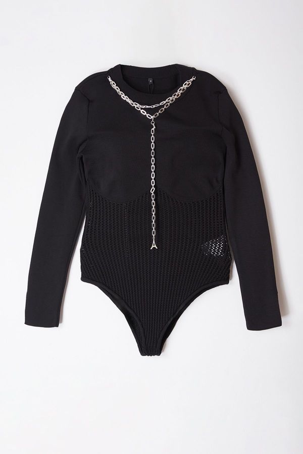 Trendyol Trendyol Limited Edition Black Accessory Detailed Snap Body Sweater